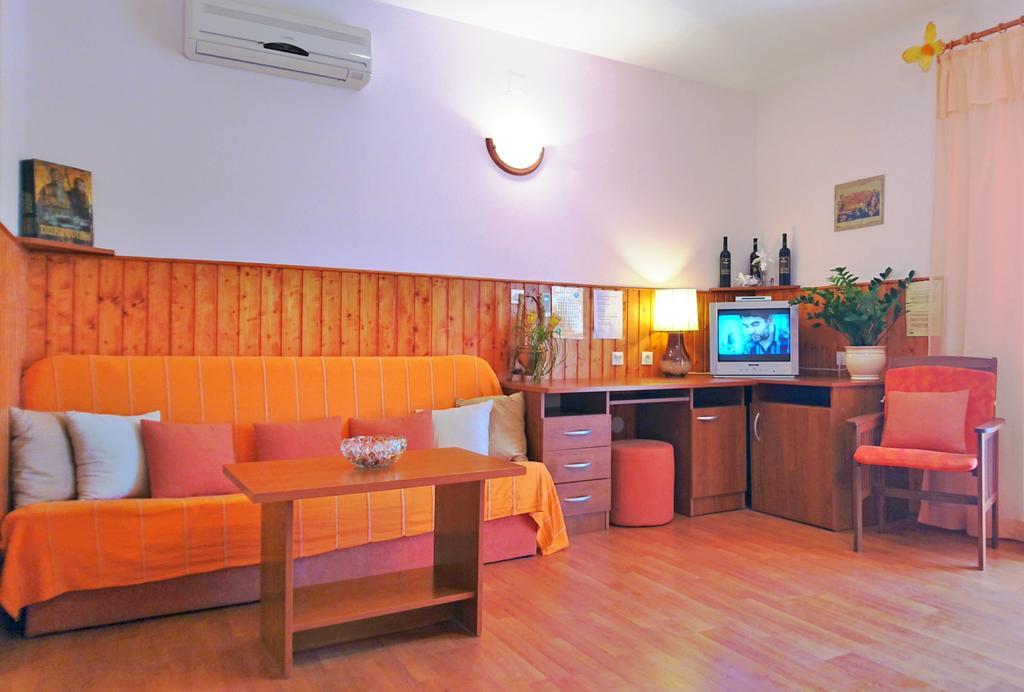 זאטון Apartments Radis מראה חיצוני תמונה